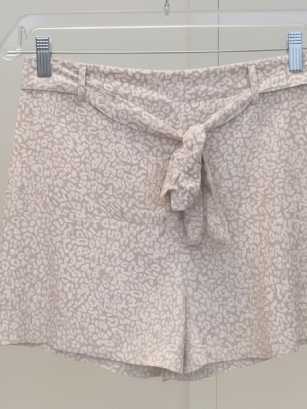 URBAN Romantics Tan and White Skater Skort Skirt Shorts Size  Med